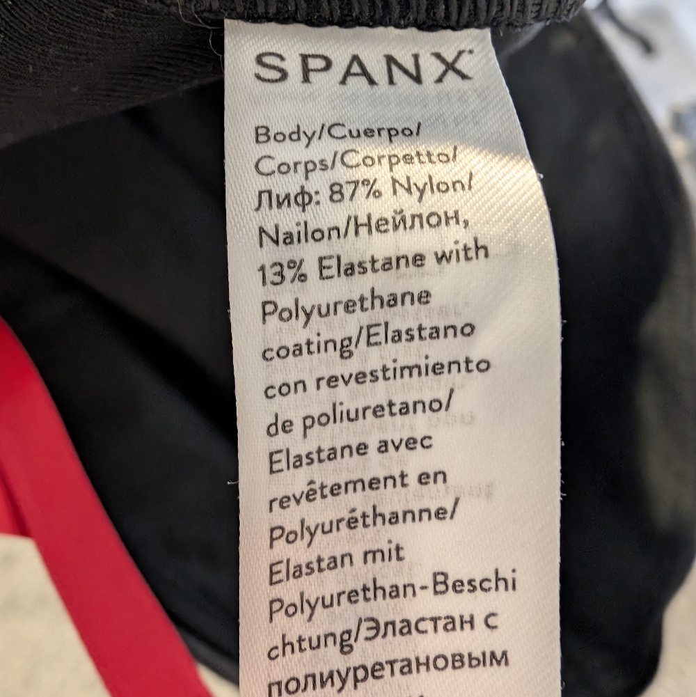 💘 Spanx Black Faux Leather Leggings Size Medium - Picture 6 of 6
